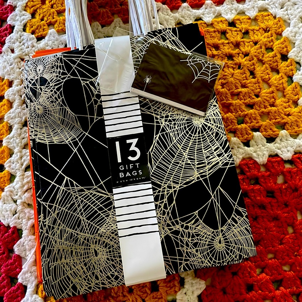 13 Gift bag